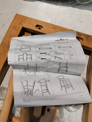 Sgabello da Bar in Tela Grigio Topo con Gambe in Legno 66 cm