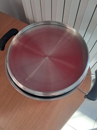 Pentola grande nuova