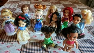 12 Mini Muñecas Disney Animators