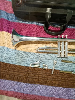 Trompeta Yamaha como nueva