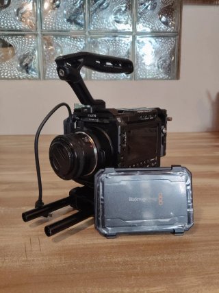 Kit Blackmagic Pyxis Monitor y cable Nuevo