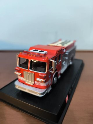 Modellino Camion Vigili del Fuoco 1:72