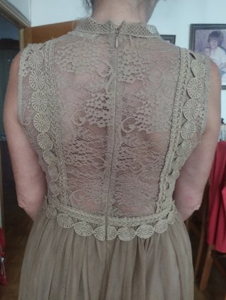 Vestido encaje y tul beige T L May
