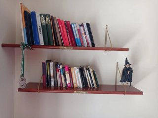 Dormitorio madera buen estado.