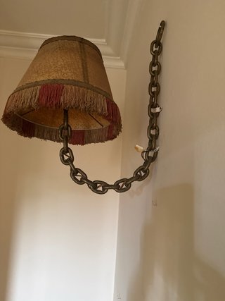 Lámpara de pared antigua