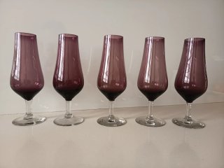 Juego de 5 copas de cristal vintage morado