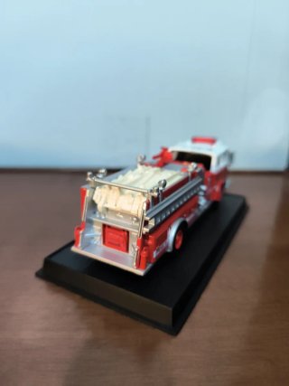 Modellino Camion Pompieri Mack CF600