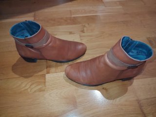 Botines de piel marrón