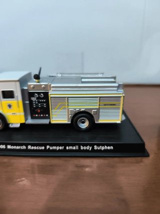 Modellino Camion Pompieri Monarch Rescue