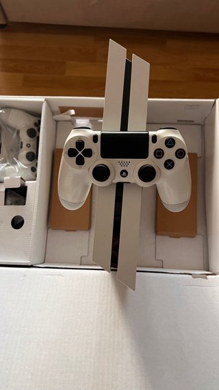 PS4 Edición Blanca 500GB