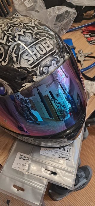 Tres Pantallas Shoei XR 1000