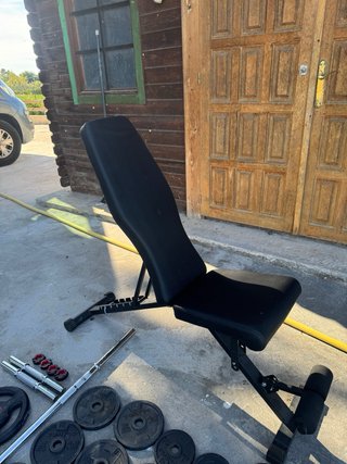 Banco de pesas y accesorios gimnasio