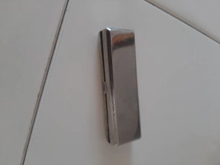 Pastillero metálico antiguo