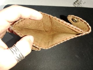 Cartera de cuero hecha a mano