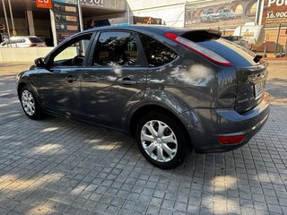 Ford Focus 2008 gasolina pegatina C