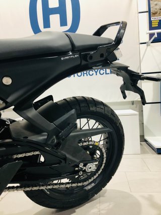 Husqvarna Svartpilen 401 2025
