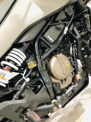 Husqvarna Svartpilen 401 2025