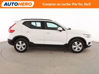 Volvo XC40 2.0 D3 Momentum Core 2WD