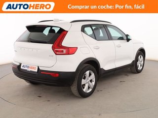 Volvo XC40 2.0 D3 Momentum Core 2WD