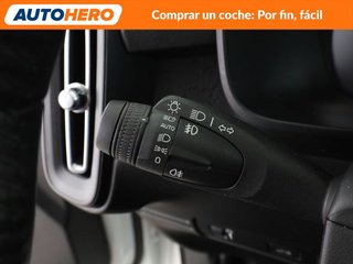Volvo XC40 2.0 D3 Momentum Core 2WD