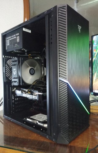 PC I7 9700, 16GB, RTX 3050 8GB.