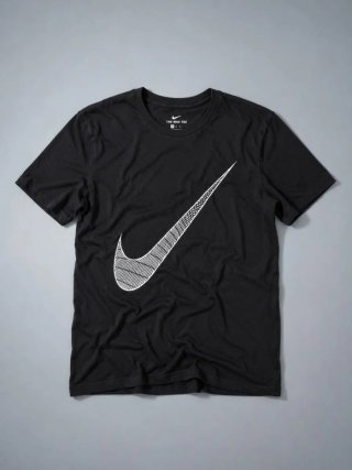 Camiseta Nike Swoosh Dibujado Talla M