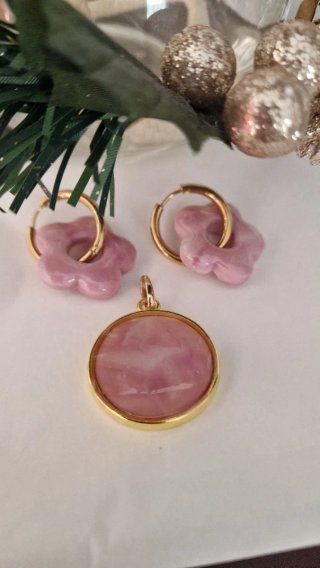 Conjunto Pendientes y Colgante Flor Rosa y Oro
