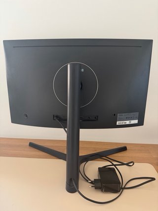 Monitor Samsung Curvo 24' C24fg73fqu