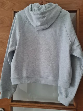 Sudadera Zara Bad Bunny Benito Antonio