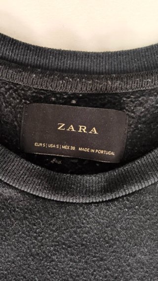 Sudadera Zara NADIE LIKE ME Negra