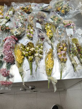 Ramos de flores decorativas (rosa y amarillo)