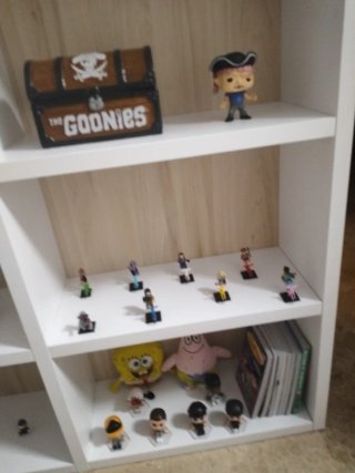 Figuras de colección variadas