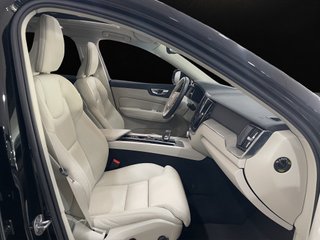 XC60 2.0 T6 AWD Recharge Plus Dark Auto
