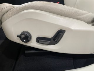 XC60 2.0 T6 AWD Recharge Plus Dark Auto