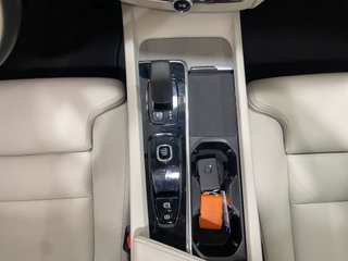 XC60 2.0 T6 AWD Recharge Plus Dark Auto