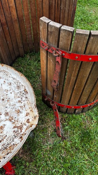 Llagar o Prensa de sidra  de madera