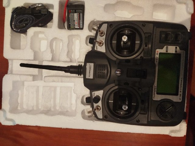 Emisora Turnigy 9X 2.4G 9CH