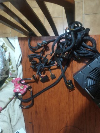 Fuente Alimentación XFX 750W 80 Plus Bronze
