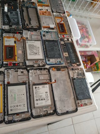 Lote 45 pezzi mobili Huawei, LG, Samsung, ZTE