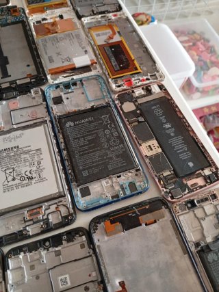 Lote 45 pezzi mobili Huawei, LG, Samsung, ZTE