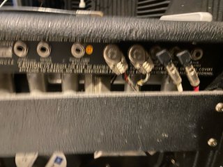 Amplificador Fender 75 (1980)