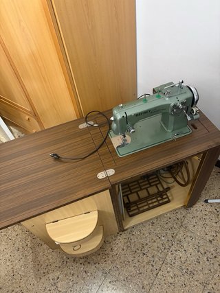 Máquina de coser Refrey Transforma