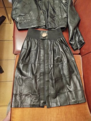Conjunto de piel auténtica torera y falda