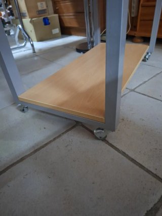 Mueble modular de madera y metal