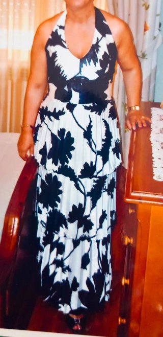 Vestido de fiesta largo estampado. Gran calidad