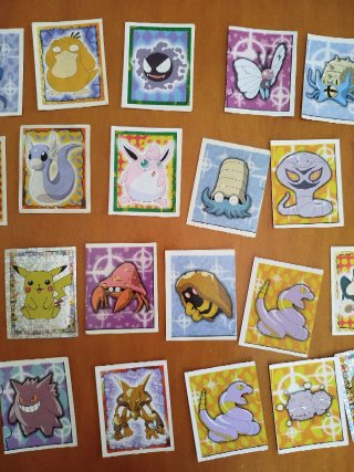 Cromos Pokémon Variados. LEER