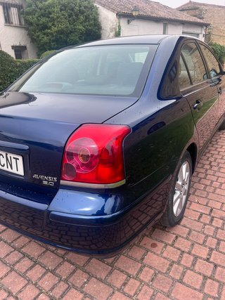 Toyota Avensis 2003