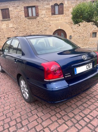 Toyota Avensis 2003