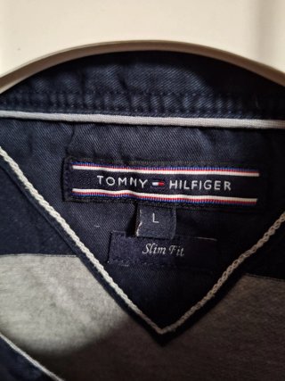 Polo Tommy Hilfiger Talla L Rayas