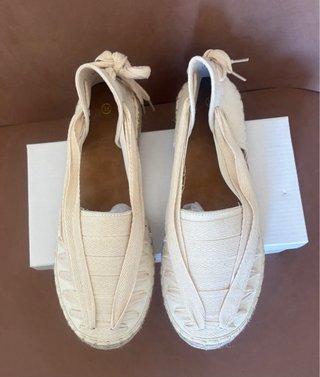 Alpargatas artesanales beige talla 38